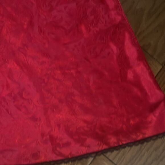 vintage Lucie Ann size large Elegant Red Lace Trim women's Chemise - Picture 4 of 8
